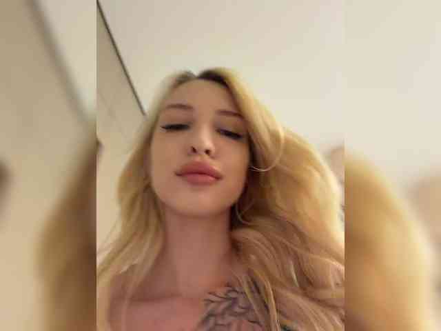 sex cam live EwaBrown