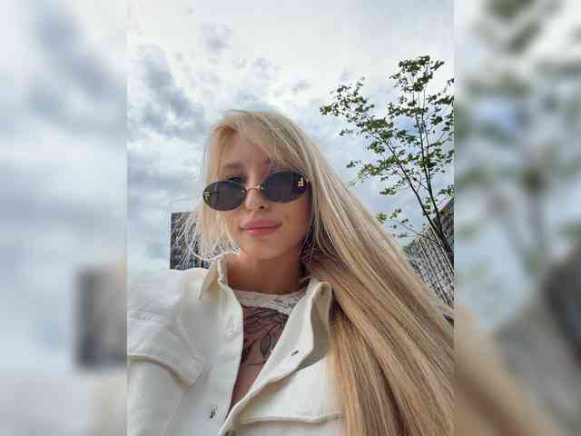 EwaBrown Live Webcam on BongaCams