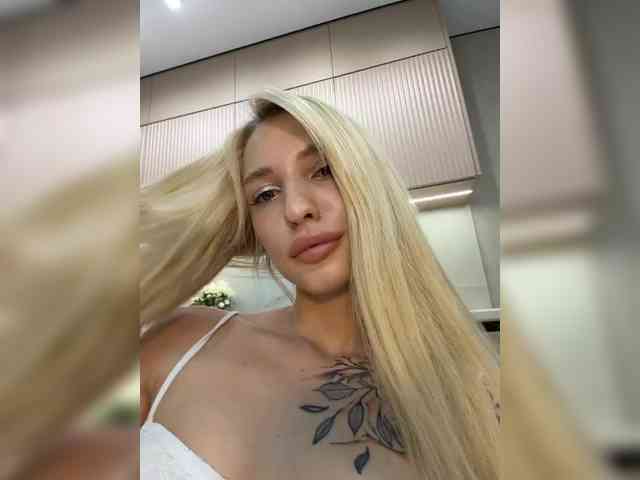 EwaBrown Live Webcam on BongaCams