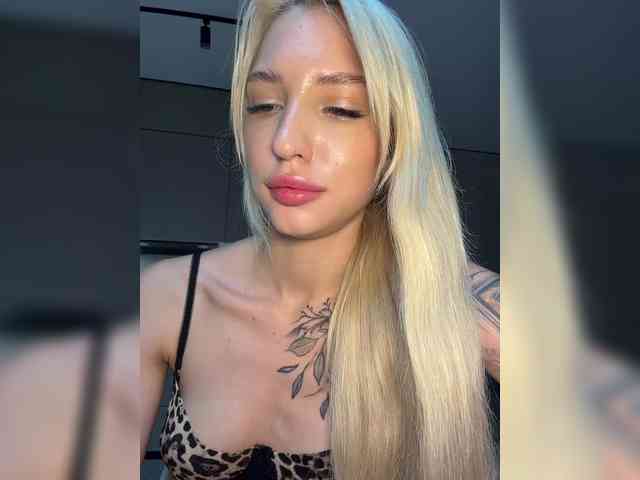 EwaBrown Sex Cam Show