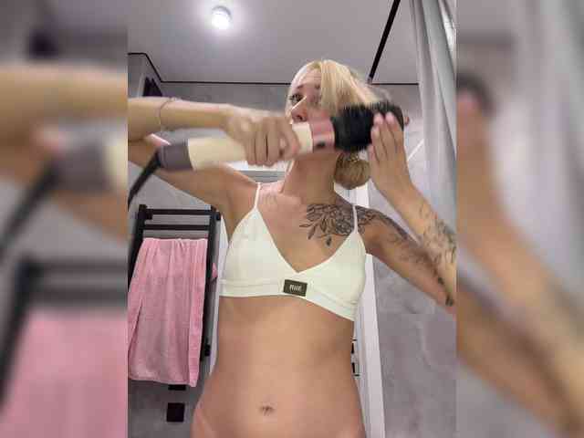 EwaBrown Sex Cam Show