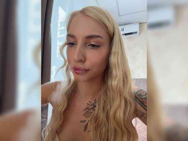 EwaBrown Sex Cam Show