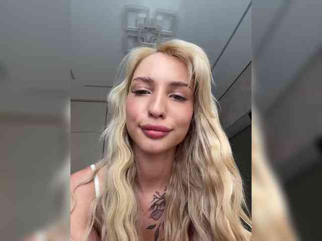EwaBrown Sex Cam Show