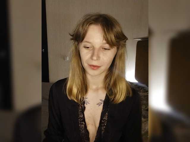 1biscuit1 live cam on BongaCams
