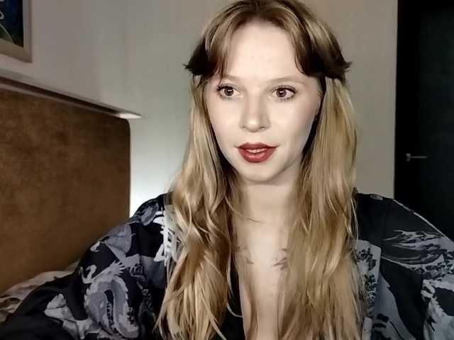 1biscuit1 live cam on BongaCams