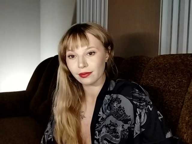 1biscuit1 live cam on BongaCams