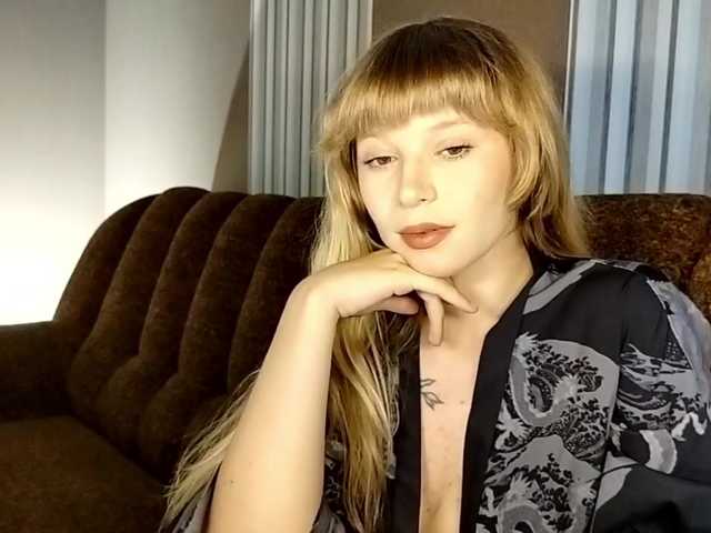 1biscuit1 live webcam show