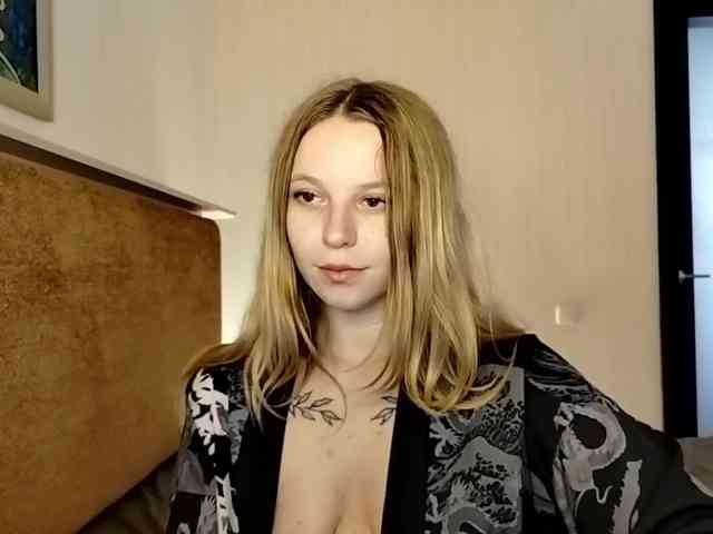 1biscuit1 webcam