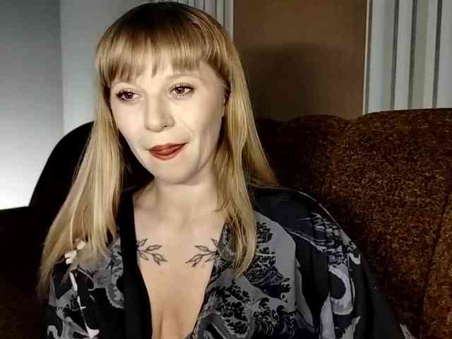 1biscuit1 webcam