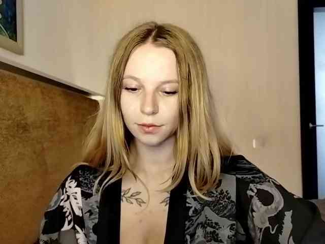 1biscuit1 webcam