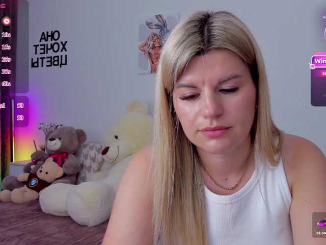 AlexaX7 live cam on BongaCams