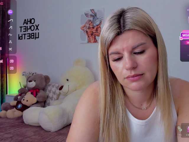 AlexaX7 live cam on BongaCams