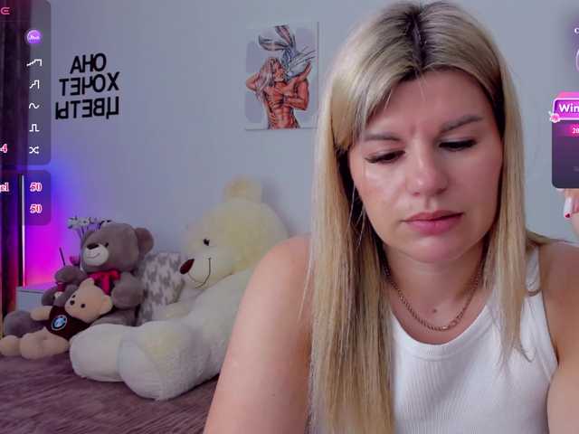 AlexaX7 live cam on BongaCams