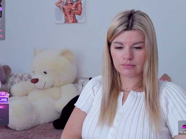 AlexaX7 live cam on BongaCams