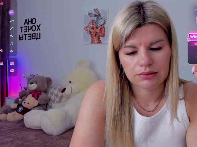 AlexaX7 Live Webcam on BongaCams