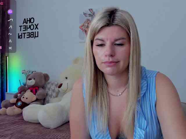 AlexaX7 Live Webcam on BongaCams