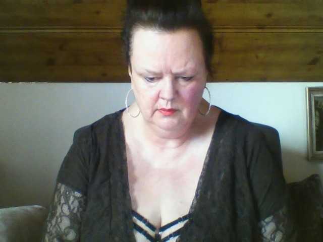 TiffanyAmore's BongaCams show and profile