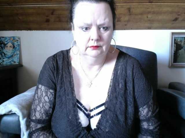 TiffanyAmore's BongaCams show and profile