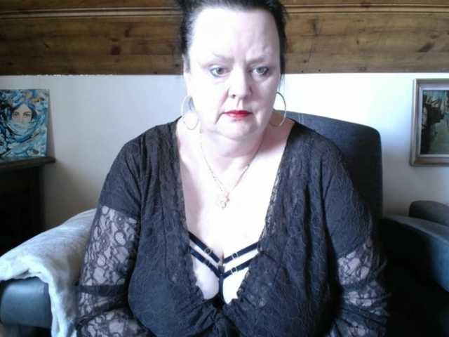 TiffanyAmore's BongaCams show and profile