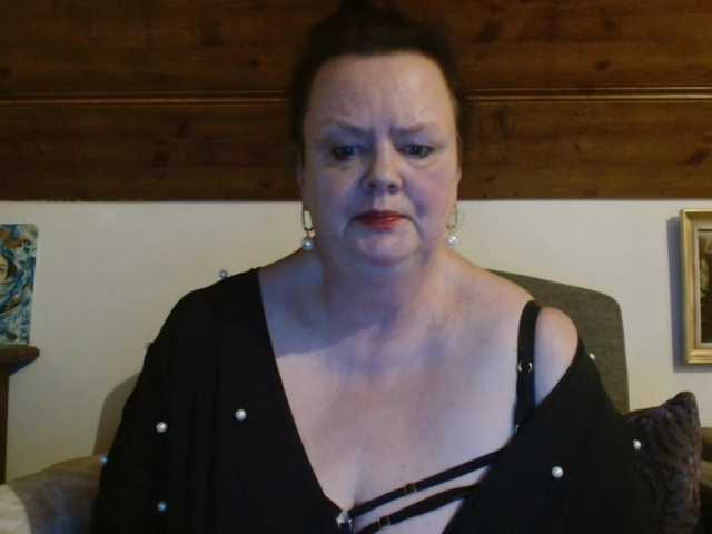 TiffanyAmore's BongaCams show and profile