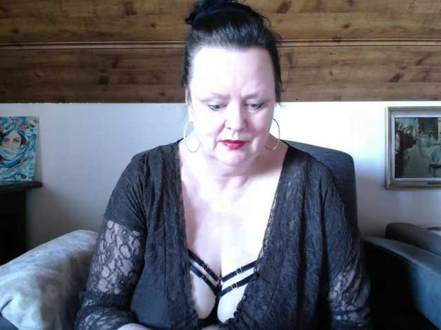 TiffanyAmore's BongaCams show and profile