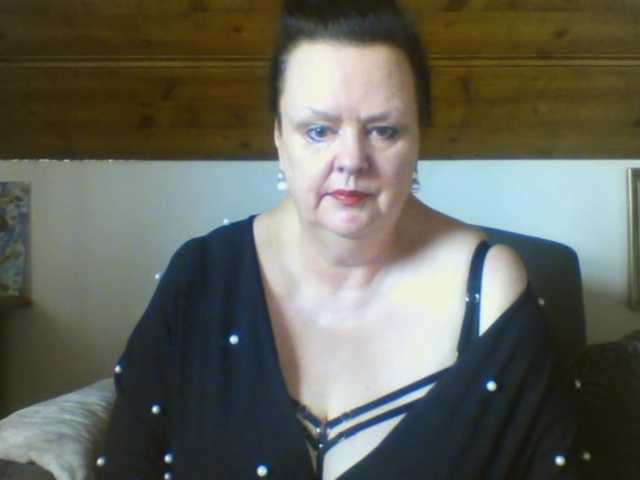 TiffanyAmore's BongaCams show and profile