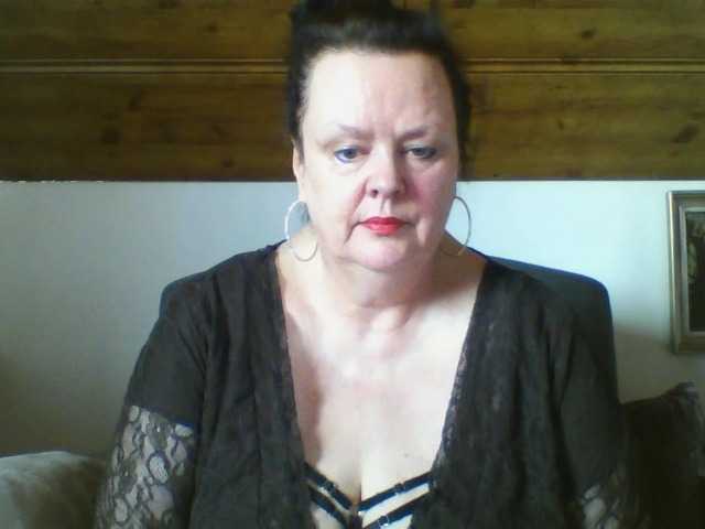 TiffanyAmore's BongaCams show and profile