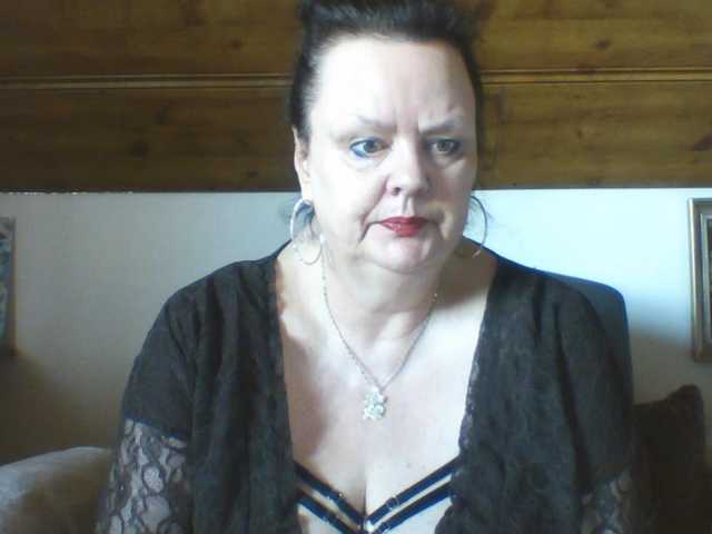 TiffanyAmore's BongaCams show and profile