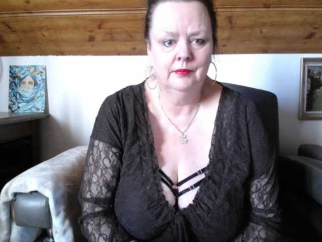 TiffanyAmore's BongaCams show and profile