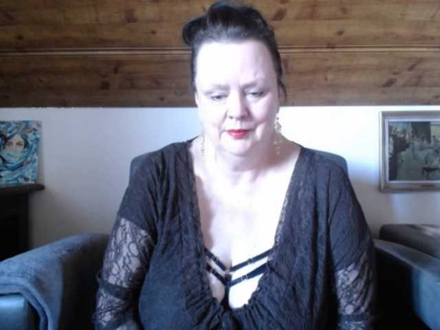 TiffanyAmore Live Cam on BongaCams