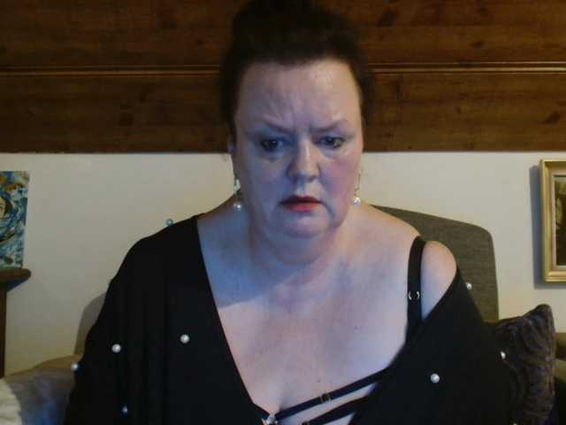 TiffanyAmore's BongaCams show and profile