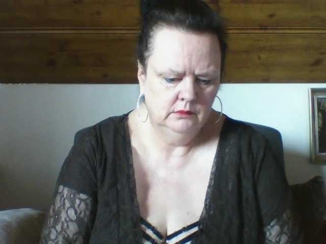 TiffanyAmore's BongaCams show and profile