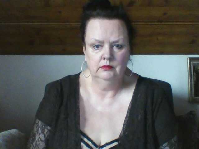 TiffanyAmore's BongaCams show and profile