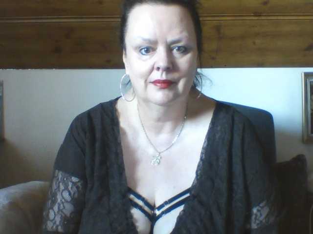 TiffanyAmore's BongaCams show and profile