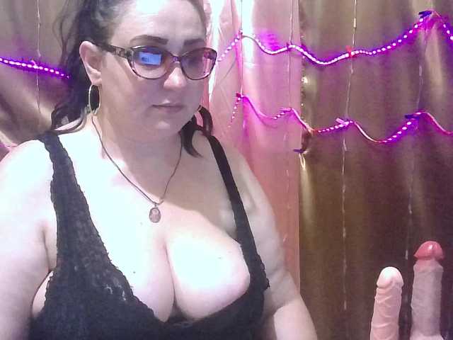 MadamKatyusha live cam preview