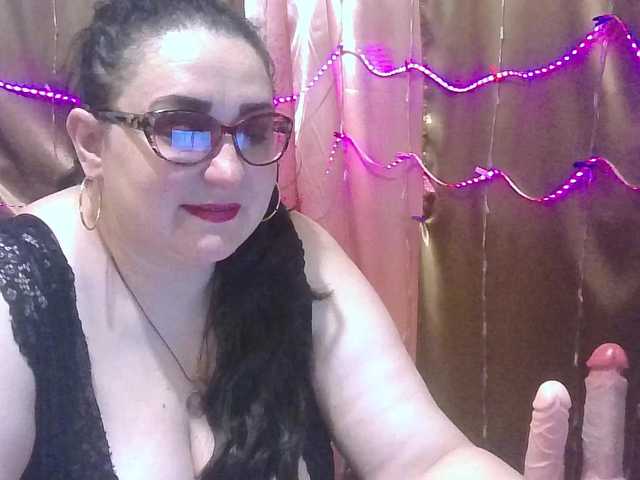 MadamKatyusha live cam preview