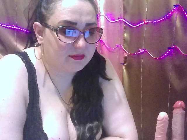 MadamKatyusha live cam preview