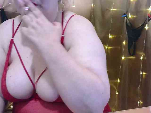 MadamKatyusha webcam