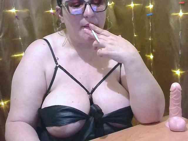 MadamKatyusha webcam