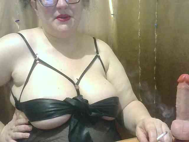 MadamKatyusha webcam