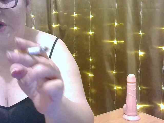 MadamKatyusha webcam