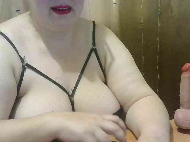 MadamKatyusha webcam
