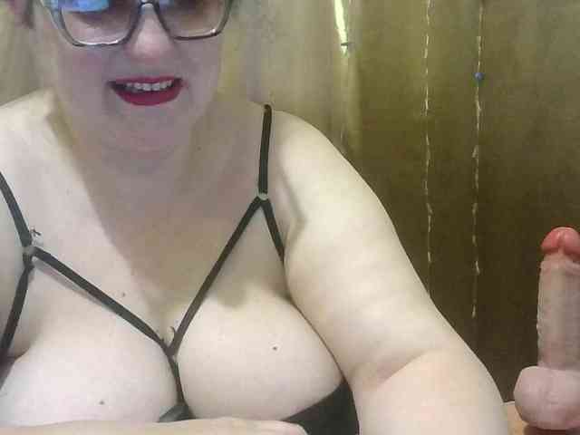 MadamKatyusha webcam