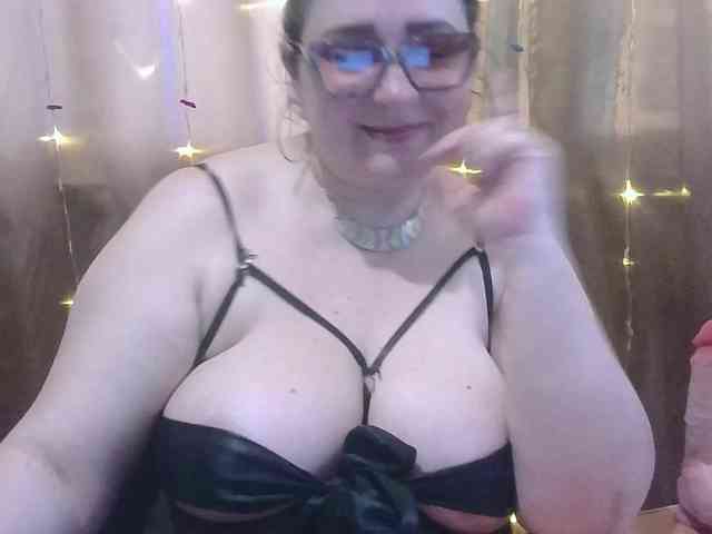 MadamKatyusha webcam