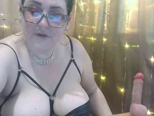 MadamKatyusha webcam