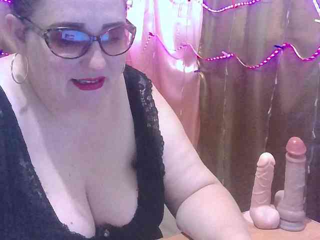 MadamKatyusha webcam
