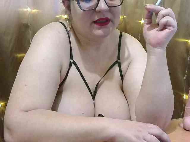 MadamKatyusha webcam