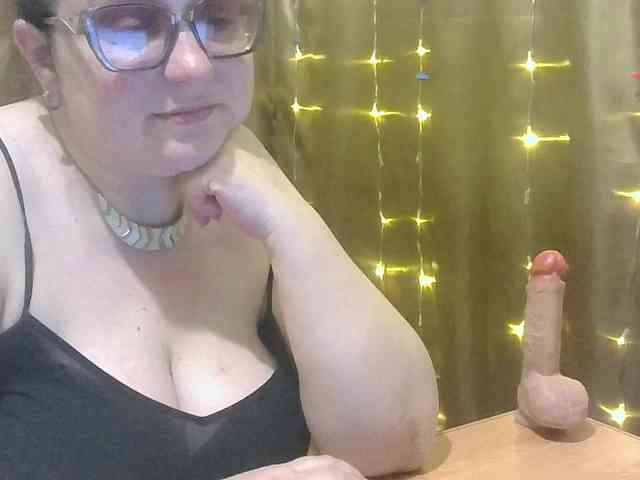 MadamKatyusha webcam