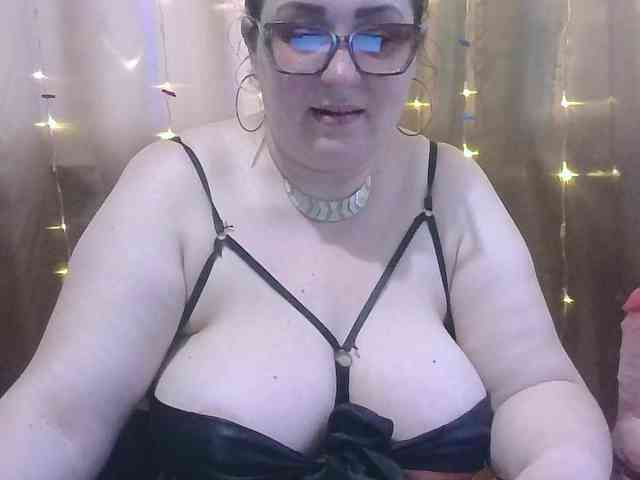 MadamKatyusha webcam