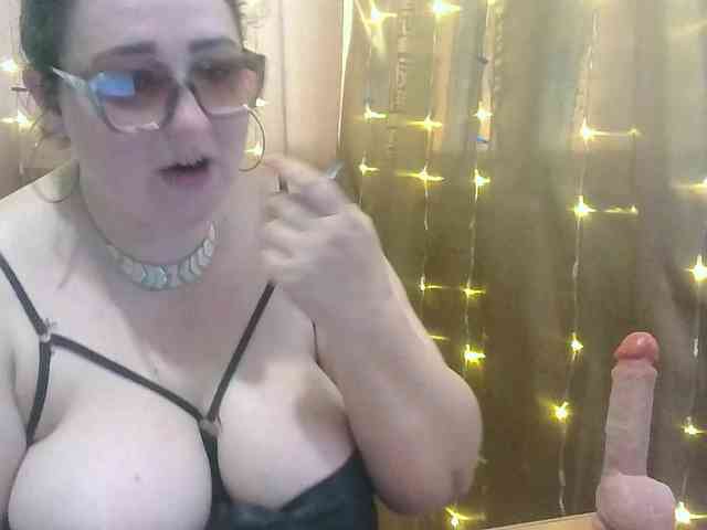 MadamKatyusha webcam